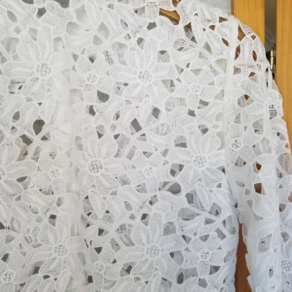 Banana Republic White Lace Top Size XS Long Sleeve Button Down Battenburg Floral - Picture 10 of 11